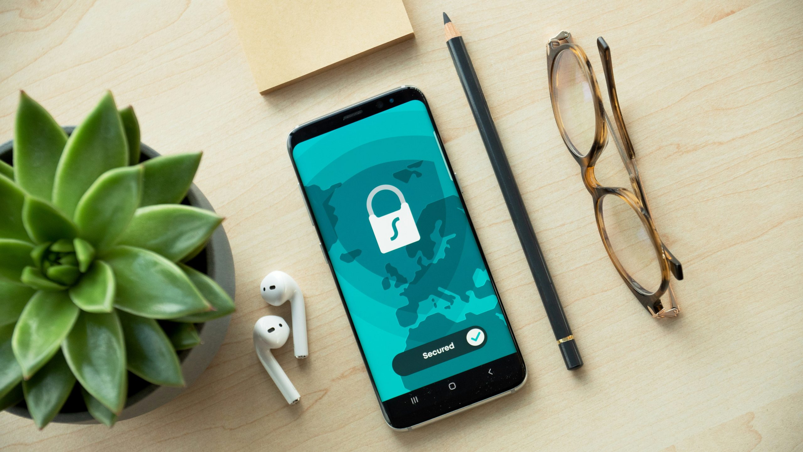 data security insight analysis dan-nelson-ah-HeguOe9k-unsplash