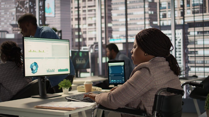 hr tech statistics being analysed by an employee who is planning while measuring data